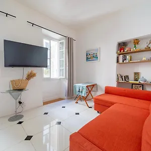 Claudia - - Very Close To Sea - Calm - Ac Apartment